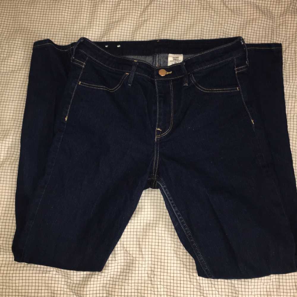 Women’s H&M dark wash regular waist skinny jeans